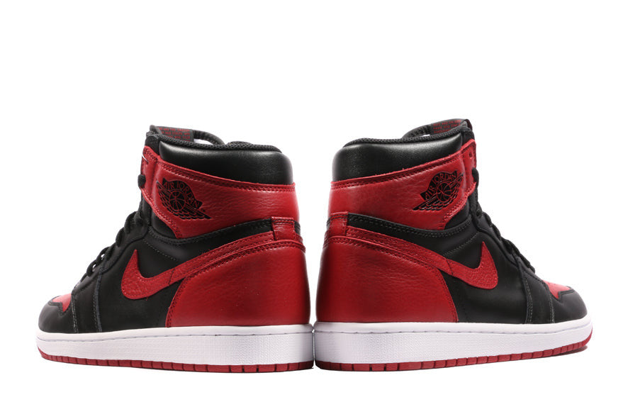 Nike Air Jordan 1 Retro High OG Banned 555088-001 01