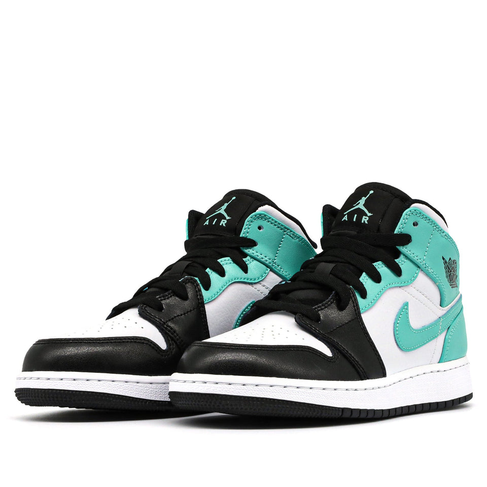 Nike Air Jordan 1 MId Igloo 554724-132 01
