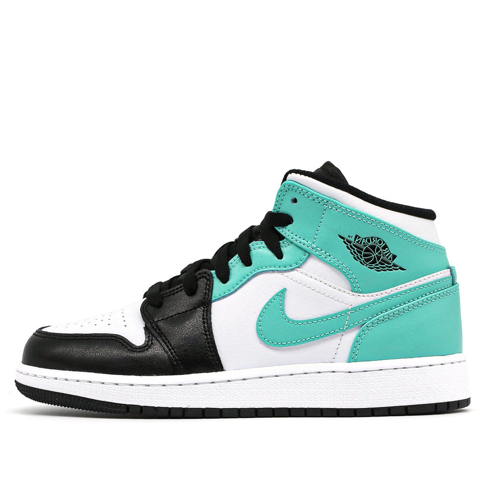 Nike Air Jordan 1 MId Igloo 554724-132 01