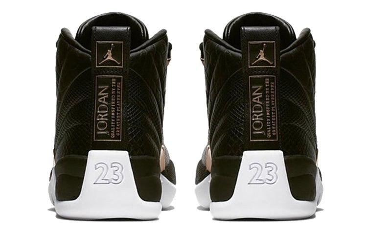 Womens WMNS Air Jordan 12 Retro Black Metallic Gold AO6068-007 01