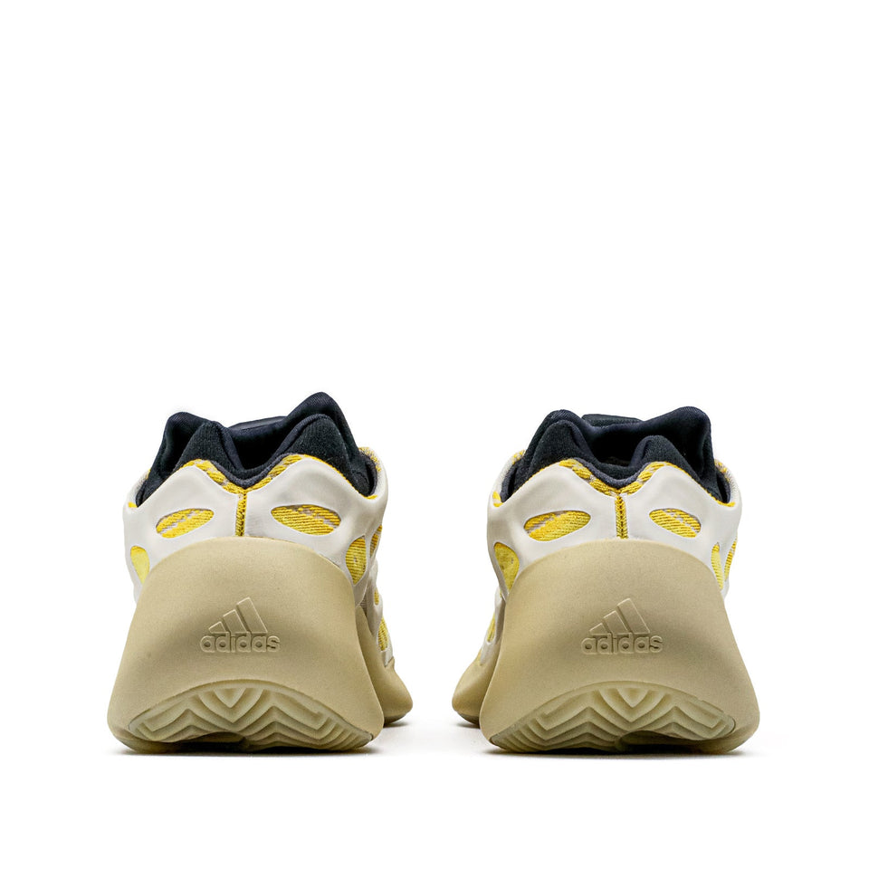 Adidas Yeezy 700 V3 Safflower G54853 01