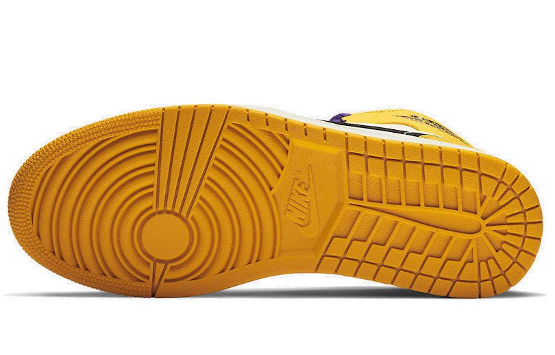 Nike Air Jordan 1 Mid SE University Gold 852542-700 01