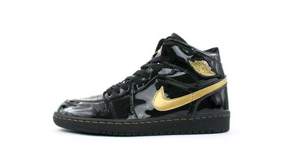 Nike Air Jordan 1 Retro PL 'Metallic Gold' 2003 Black/Metallic Gold 136085-070 01
