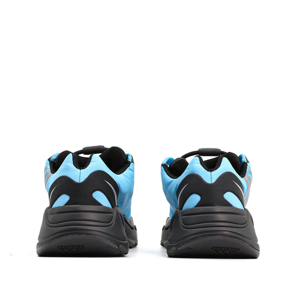 Adidas originals Yeezy Boost 700 MNVN Bright Cyan Bright Cyan GZ3079 01