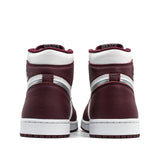 Nike Air Jordan 1 Retro High OG Bordeaux 555088-611 01
