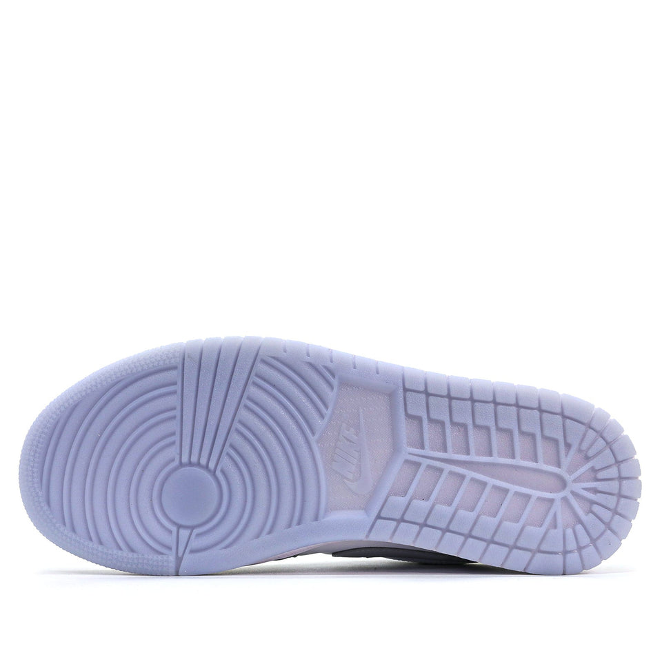 Womens Air Jordan 1 Low Wolf Grey DC0774-105 01