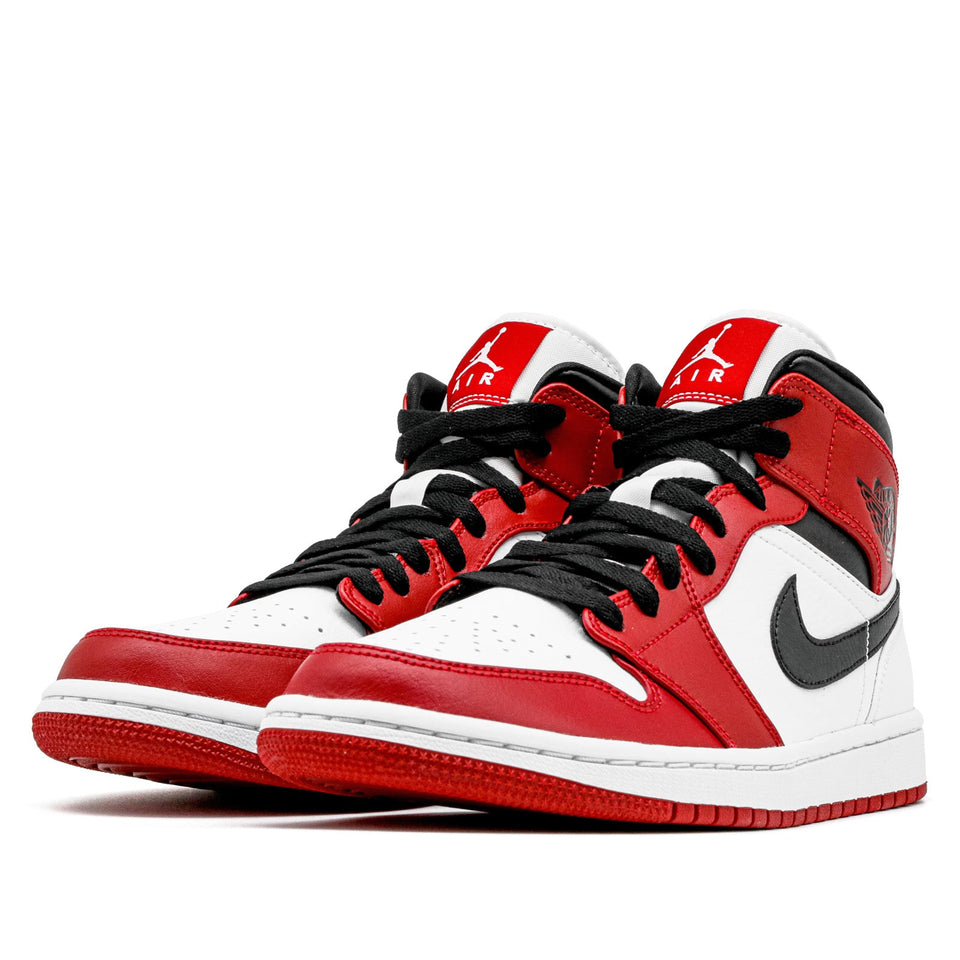 Nike Air Jordan 1 Mid Chicago 554724-173 01