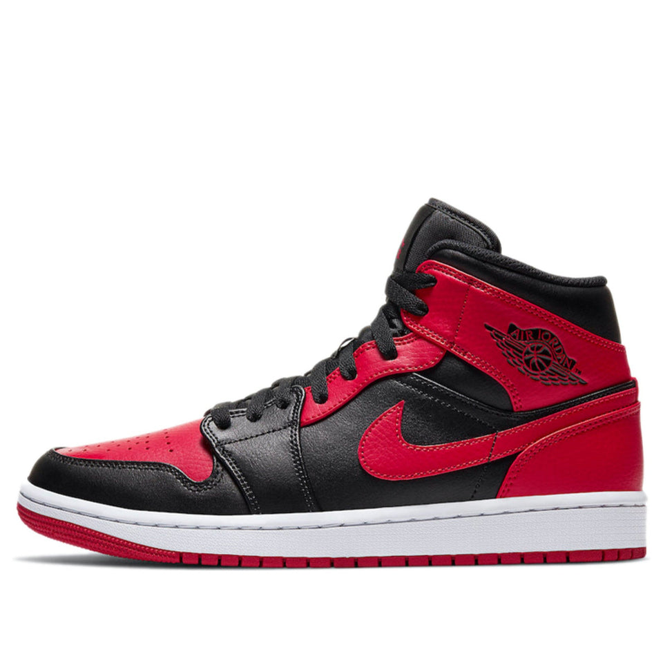 Nike Air Jordan 1 Mid Banned 554724-074 01