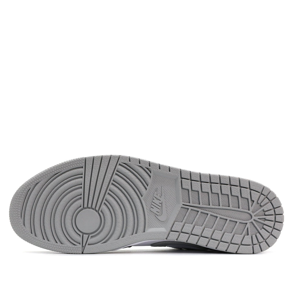 Nike Air Jordan 1 Low 'Smoke Grey' Black/Black/Light Smoke Grey/White 553558-039 01