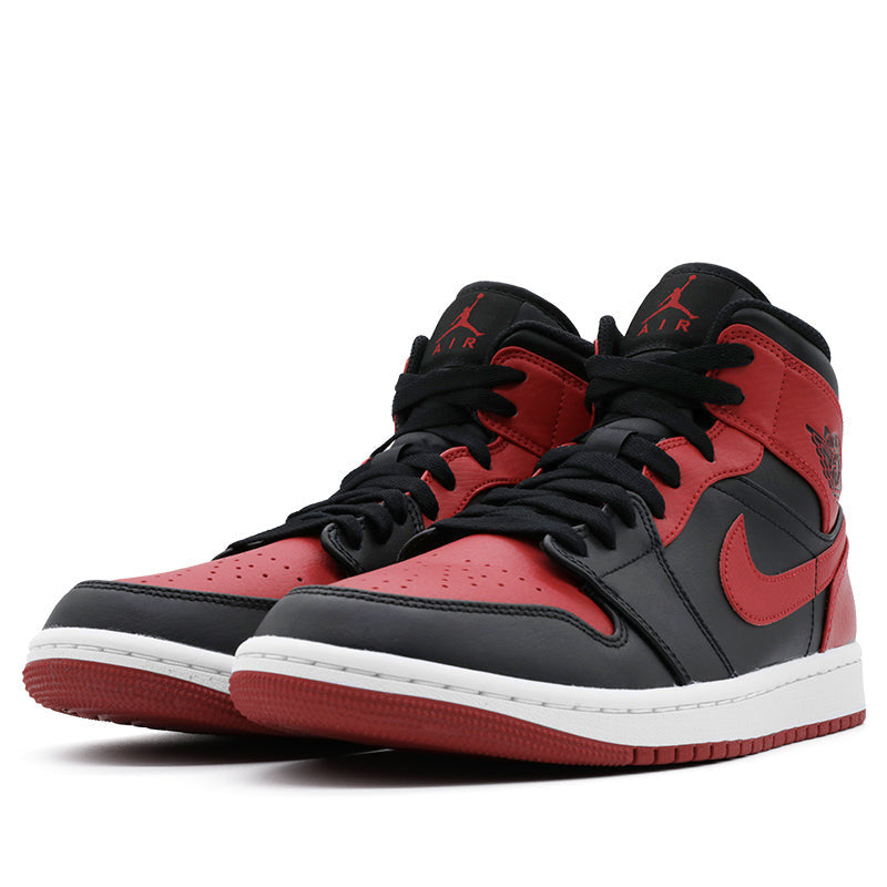 Nike Air Jordan 1 Mid Banned 554724-074 01