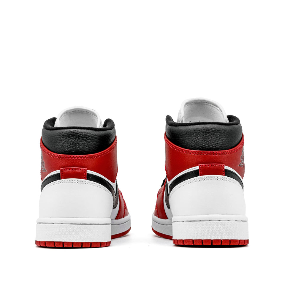 Nike Air Jordan 1 Mid Chicago 554724-173 01
