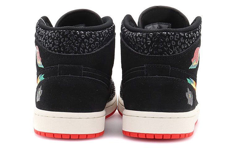 Nike Air Jordan 1 Mid SE Siempre Familia DN4904-001 01