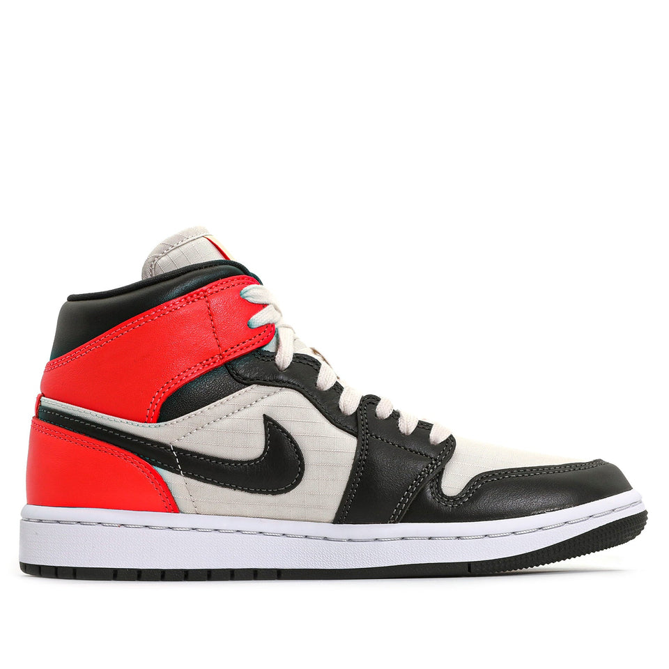 Womens Air Jordan 1 Mid Newsprint DQ6078-100 01