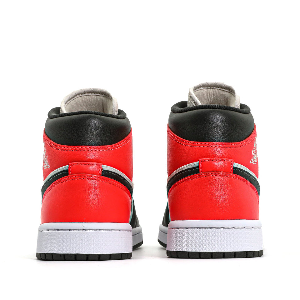 Womens Air Jordan 1 Mid Newsprint DQ6078-100 01