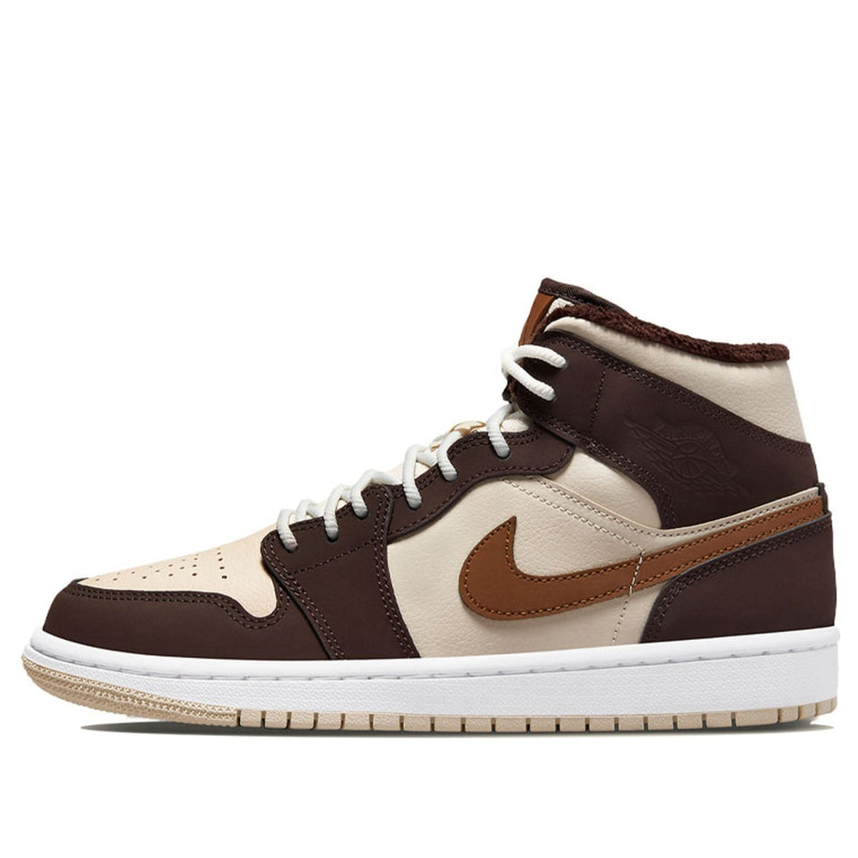 Air Jordan 1 Mid DO6699-200 01
