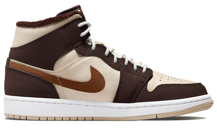 Air Jordan 1 Mid DO6699-200 01