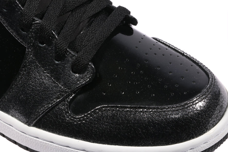 Nike Air Jordan 1 Retro High Space Jam Collection 332550-017 01