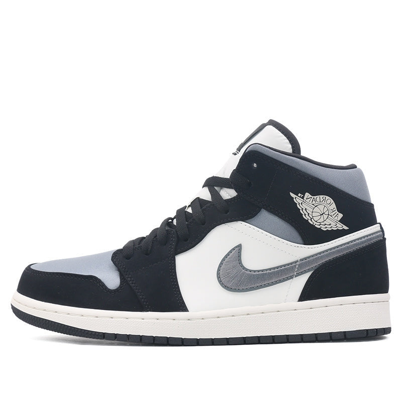 Nike Air Jordan 1 Mid SE Black Smoke Grey 852542-011 01