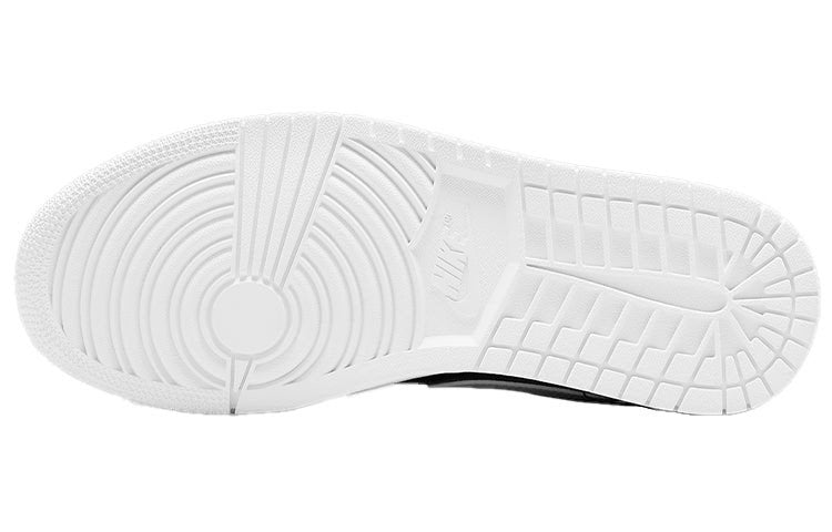 Nike Air Jordan 1 Low Panda DC0774-100 01