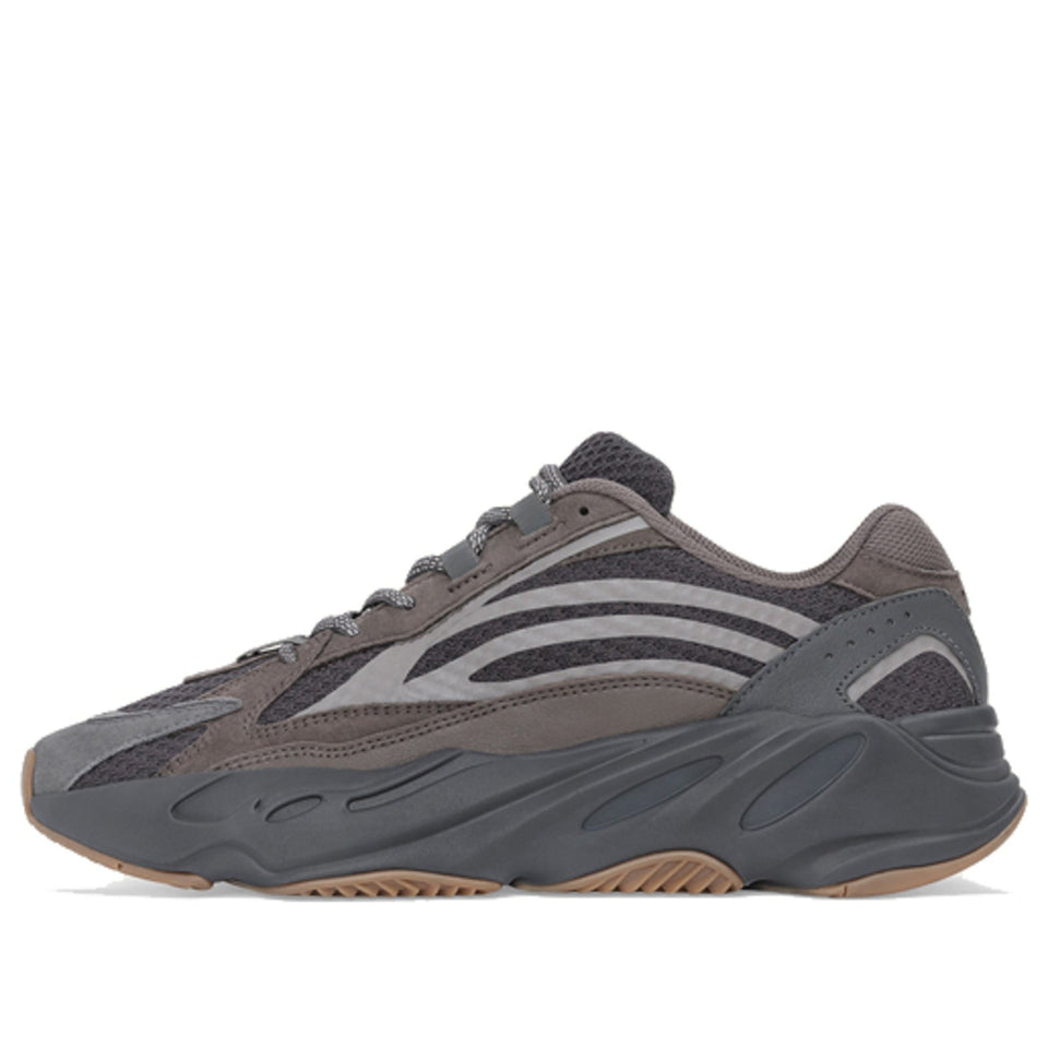 Adidas Yeezy Boost 700 V2 Geode EG6860 01