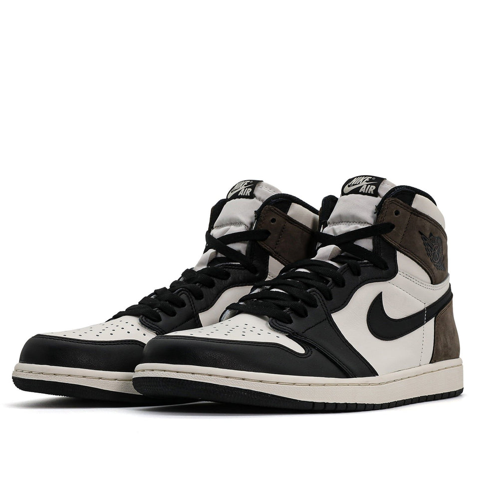 Nike Air Jordan 1 Retro High OG Black Mocha 555088-105 01